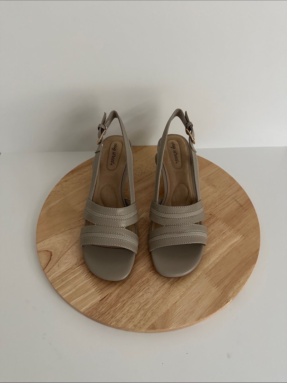 Easy Street Womens Meghan Heeled Sandals